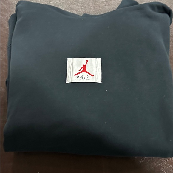 🔥JORDAN FULL OUTFIT.Black Hoodie with Red Emblem, pants with iconic logo 😉☄️☄️ - Picture 11 of 12